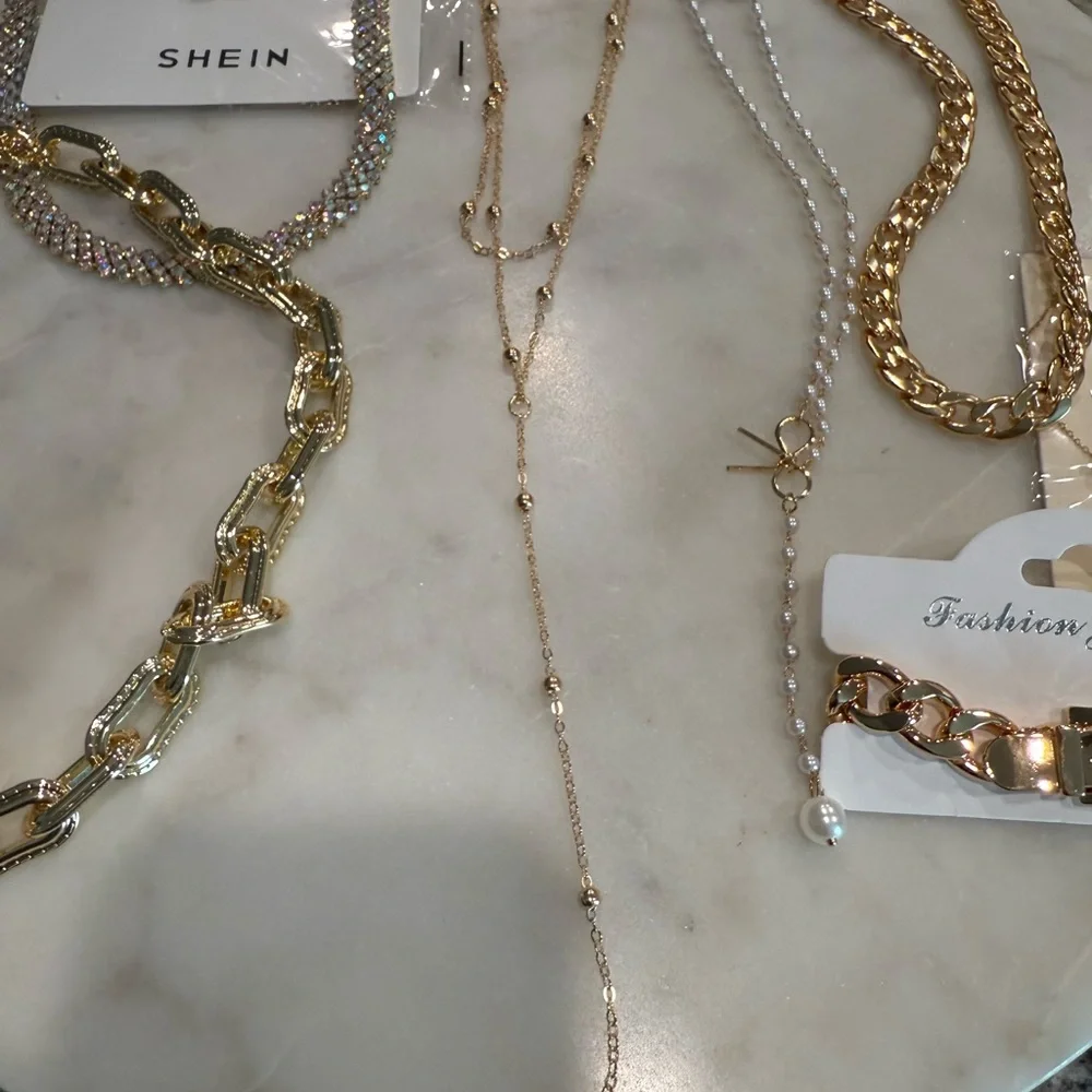 8 Piece Costume Jewelry Bundle NEW - Picture 6 of 10